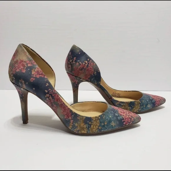 Jessica Simpson Floral Pattern Heels. - Picture 2 of 12